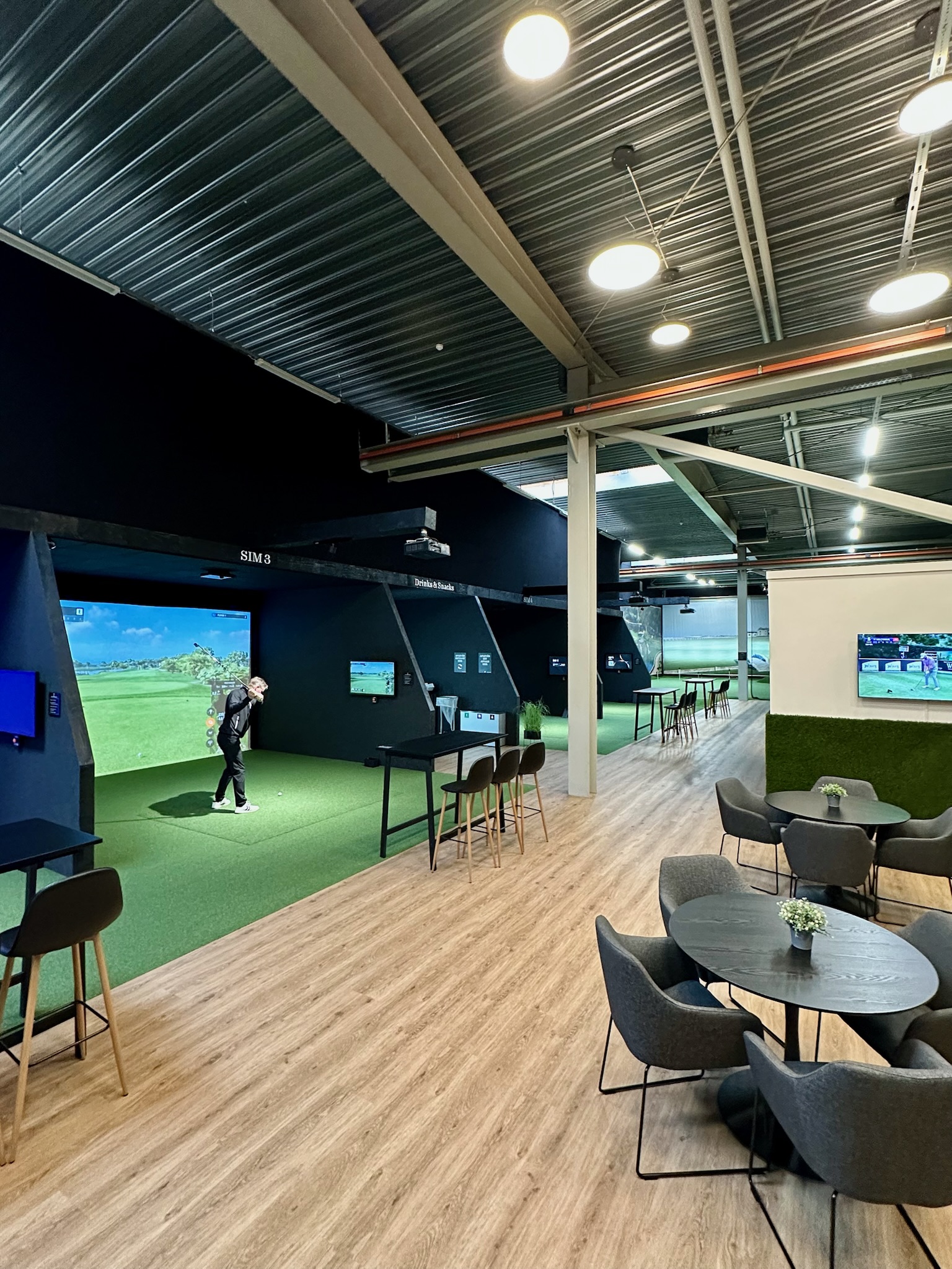 7 Golf simulatorer hos GolfIndoor